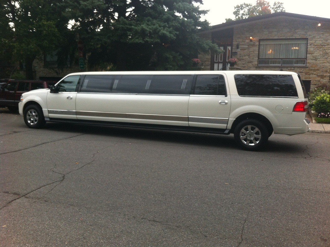 Navigator White